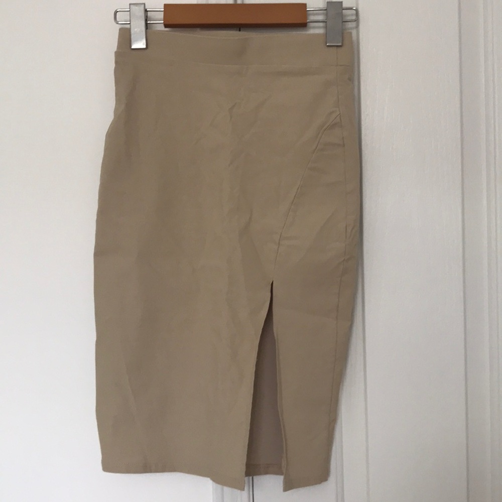 Stretchy Skirt with Slit